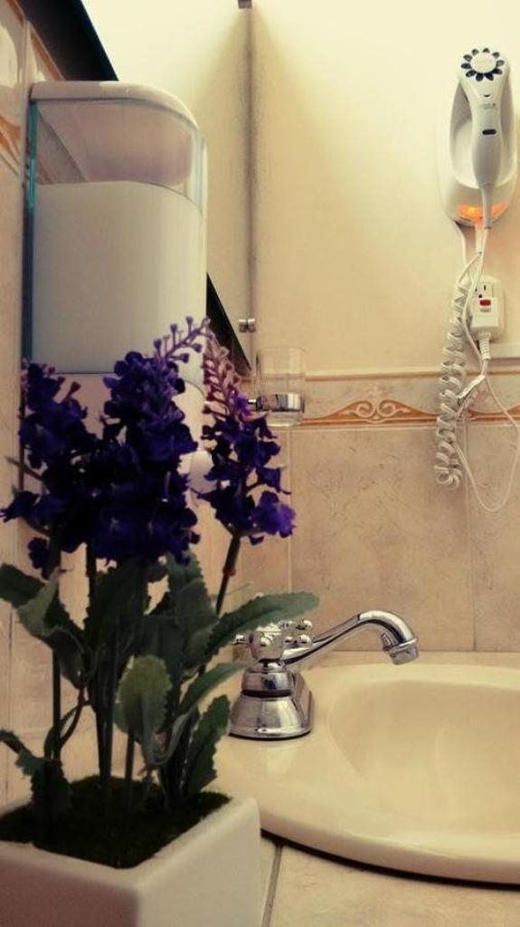 Hotel Casa Blanca Inn Guatemala City Екстер'єр фото